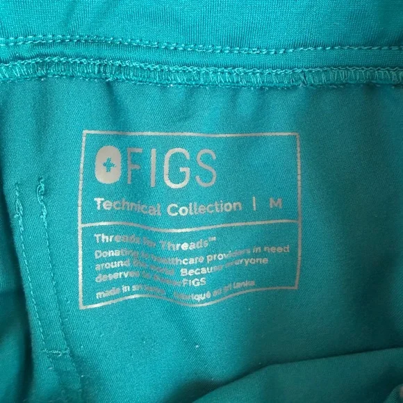 Figs Pacific Blue Scrub Set - Picture 3 of 5